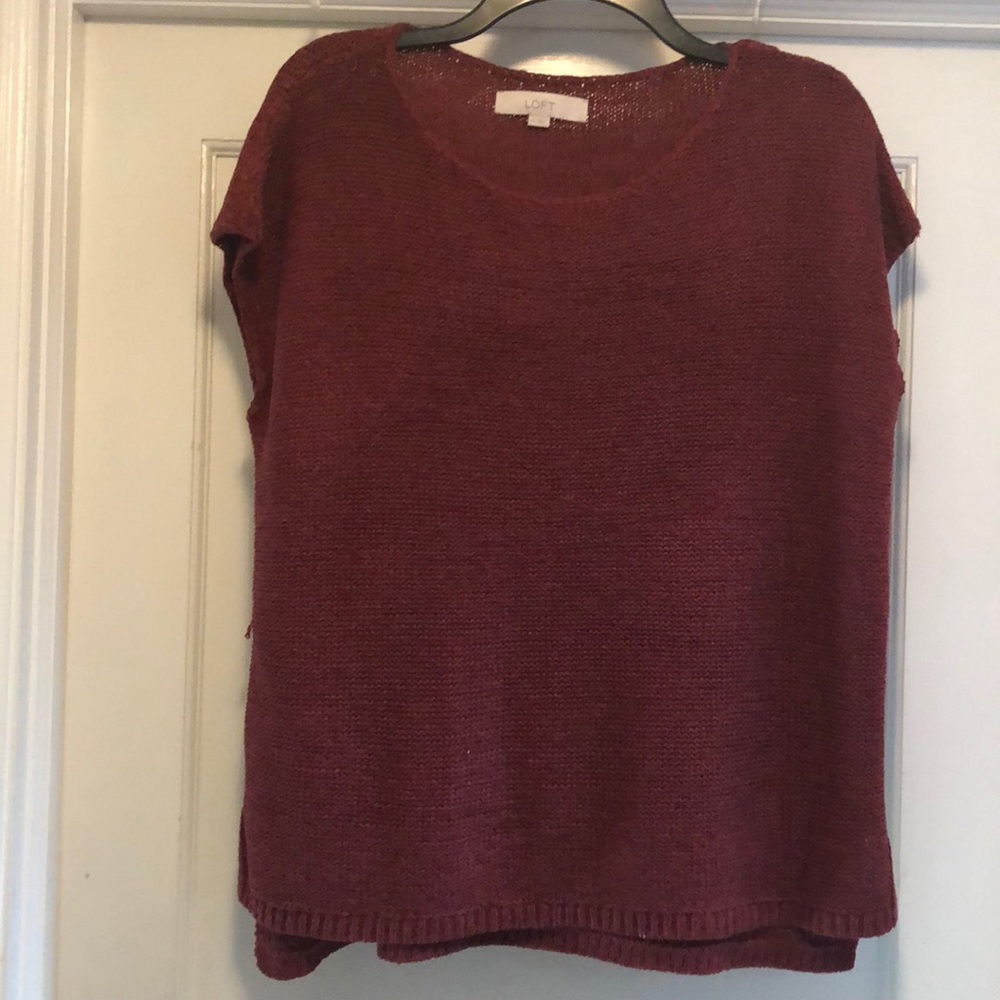 Short sleeve sweater size medium in burgundy